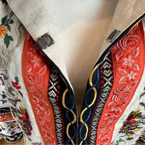 Alice + Olivia Esme Embroidered 100% Linen Cropped Jacket. Like New. - Picture 11 of 15